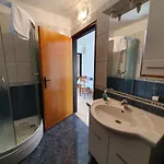 Ana A2 , 40 M2 * Novigrad Istria