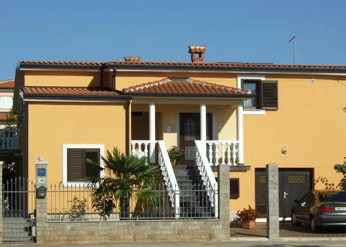 Ana A2 , 40 M2 Novigrad Istria